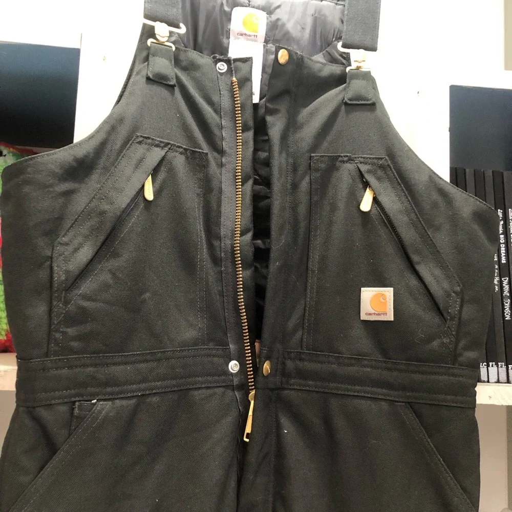 Carhartt Black insulated work overalls. 32 x 30. Some flaws. - Picture 3 of 11